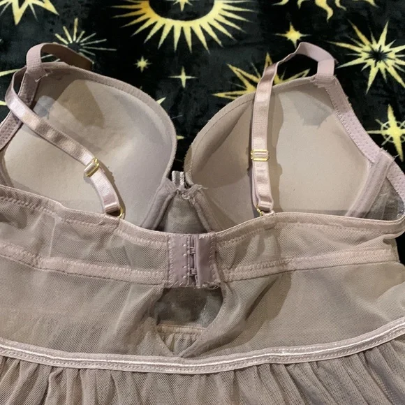 ***FREE W/ PURCHASE*** Pretty Lacey Babydoll Chemise Lavender - Picture 4 of 6